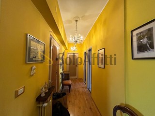 Trilocale in Affitto a Modena, 950€, 60 m²
