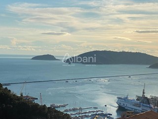 Casa Semi Indipendente in Vendita a La Spezia, zona Pitelli, 265'000&euro;, 200 m²