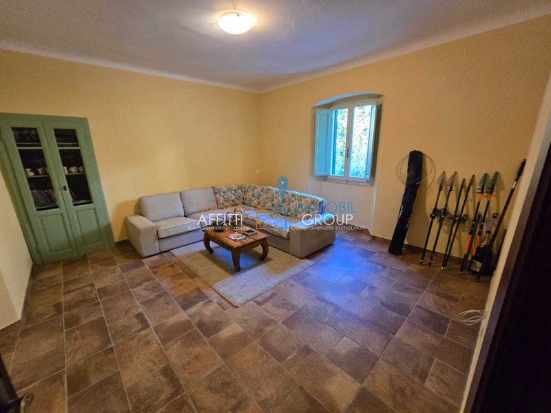 Casa Semi Indipendente in Vendita a Massa, zona Canevara, 199'000&euro;, 180 m²