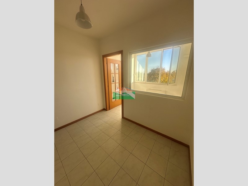 Ufficio in Affitto a Ravenna, 750&euro;, 75 m², con Box