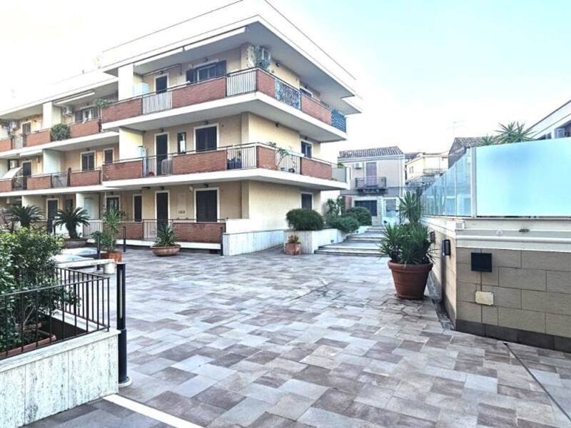 Bilocale in Vendita a Fiumefreddo di Sicilia, zona DIANA, 68'000€, 63 m², arredato