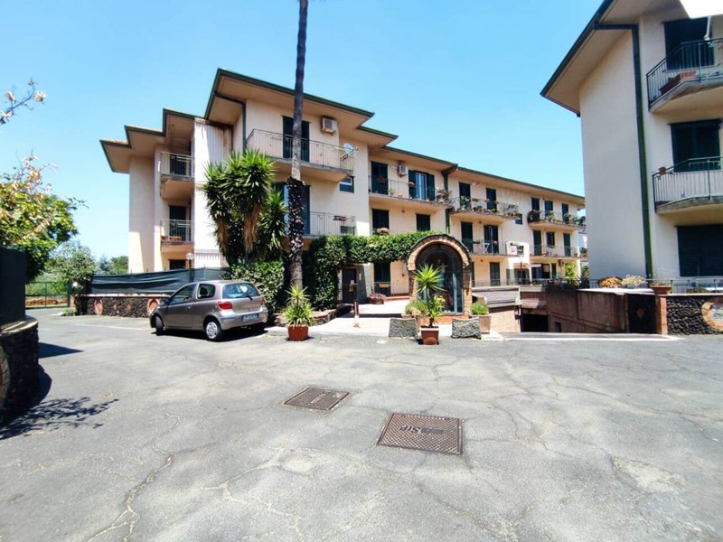 Bilocale in Vendita a Tremestieri Etneo, 108'000&euro;, 75 m²