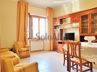 Quadrilocale in Affitto a Napoli, zona Vomero, 1'200&euro;, 86 m², arredato