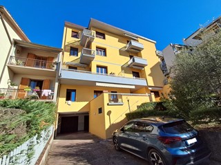 Appartamento in Vendita a Pontassieve, 290'000&euro;, 101 m², con Box