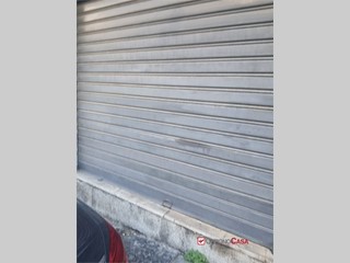 Negozio in Vendita a Messina, 78'000&euro;, 75 m²