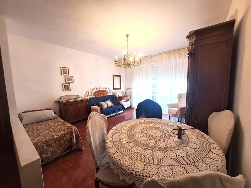 Quadrilocale in Vendita a Massa, 225'000€, 100 m²