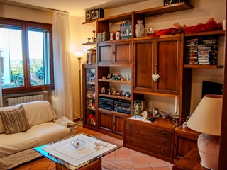 Villetta a schiera in Vendita a Fucecchio, zona Torre, 290'000&euro;, 111 m², con Box