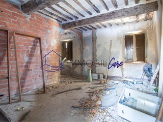 Appartamento in Vendita a Cascina, 95'000&euro;, 250 m²