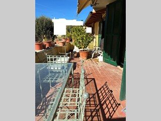 Attico in Vendita a Poggibonsi, 435'000&euro;, 180 m², con Box