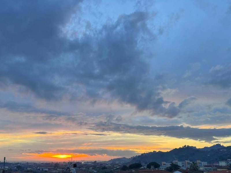 Appartamento in Vendita a Massa, zona Mirteto, 189'000€, 99 m²