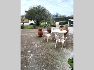 Casa Indipendente in Vendita a Lucca, zona Santa Maria a Colle, 170'000&euro;, 236 m²