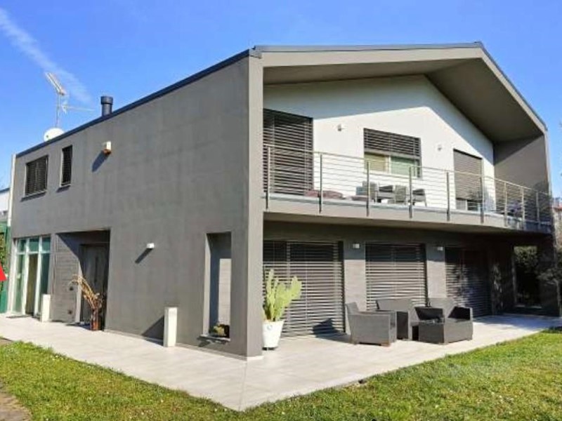 Capannone in Vendita a Legnano, 531'750&euro;, 682 m²
