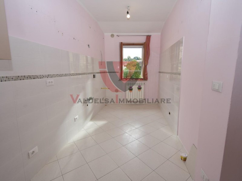 Bilocale in Vendita a Colle di Val D'Elsa, 85'000&euro;, 46 m²