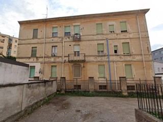 Quadrilocale in Vendita a Vigevano, 25'425&euro;, 83 m², con Box