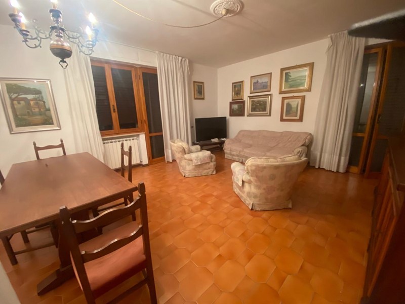 Appartamento in Vendita a Pisa, zona La Vettola, 380'000€, 160 m², arredato, con Box
