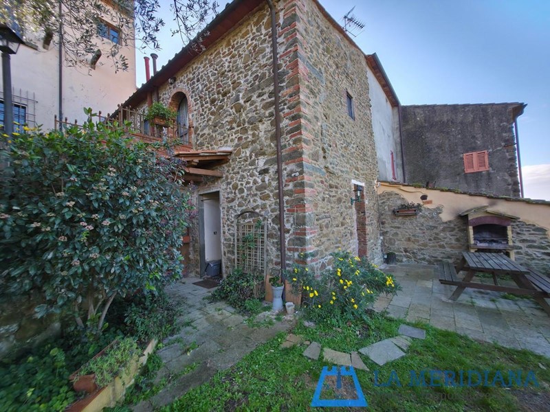 Bilocale in Vendita a Lamporecchio, 90'000&euro;, 50 m², arredato