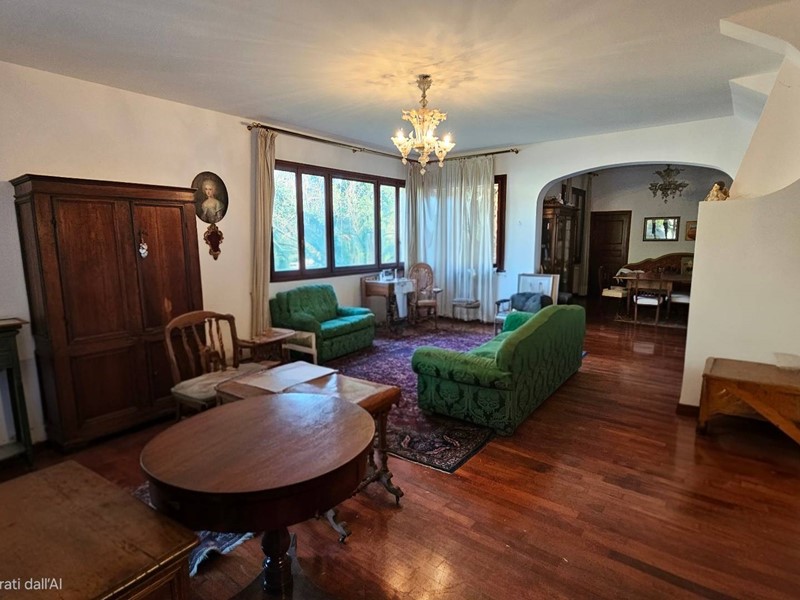 Villa in Vendita a Ravenna, 840'000&euro;, 470 m²