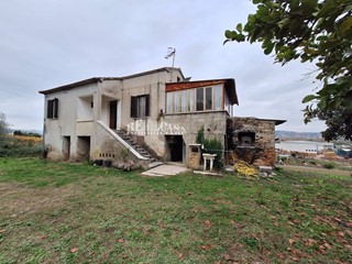 Casa Indipendente in Vendita a Controguerra, 95'000€, 160 m²