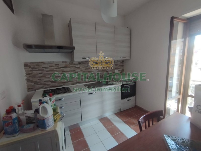 Casa Semi Indipendente in Affitto a Caserta, 300&euro;, 100 m²