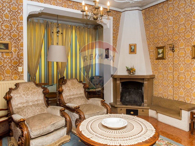 Quadrilocale in Vendita a Lentini, 135'000&euro;, 245 m²