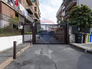 Attico in Vendita a Catania, 73'000&euro;, 88 m²