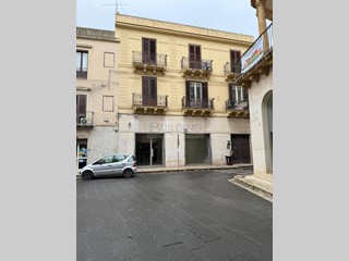 Immobile commerciale in Vendita a Castelvetrano, 260 m²