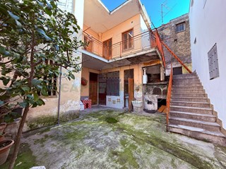 Casa Indipendente in Vendita a Roccarainola, 50'000&euro;, 115 m²