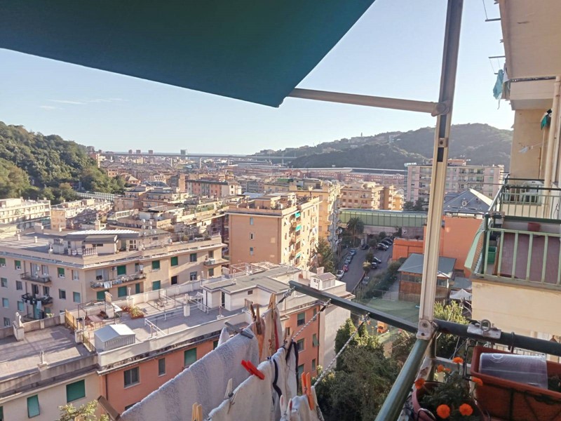 Appartamento in Vendita a Genova, 110'000€, 90 m²