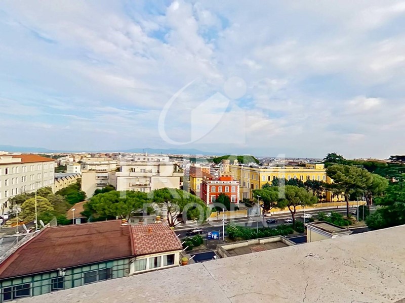 Bilocale in Vendita a Roma, 550'000€, 70 m²