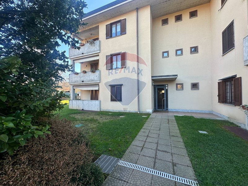 Trilocale in Vendita a Buguggiate, 157'500&euro;, 76 m²