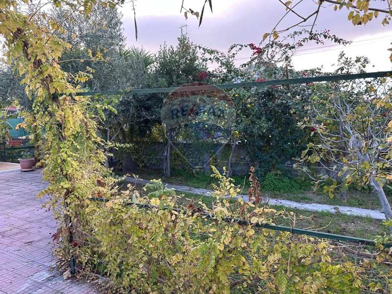 Casa Indipendente in Vendita a Catania, 98'000&euro;, 72 m²