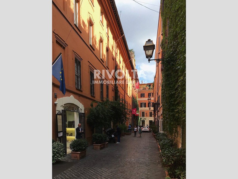 Appartamento in Vendita a Roma, 3'000'000€, 250 m²