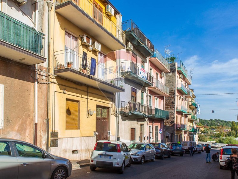 Trilocale in Vendita a Catania, 75'000&euro;, 100 m²