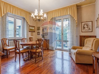 Trilocale in Vendita a Parma, 168'000&euro;, 85 m²