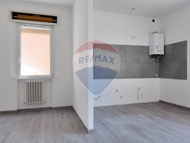 Trilocale in Vendita a Santa Maria Nuova, 72'000&euro;, 97 m²