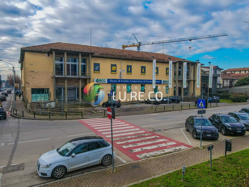 Immobile commerciale in Vendita a Meda, 2'590'000&euro;, 2500 m²