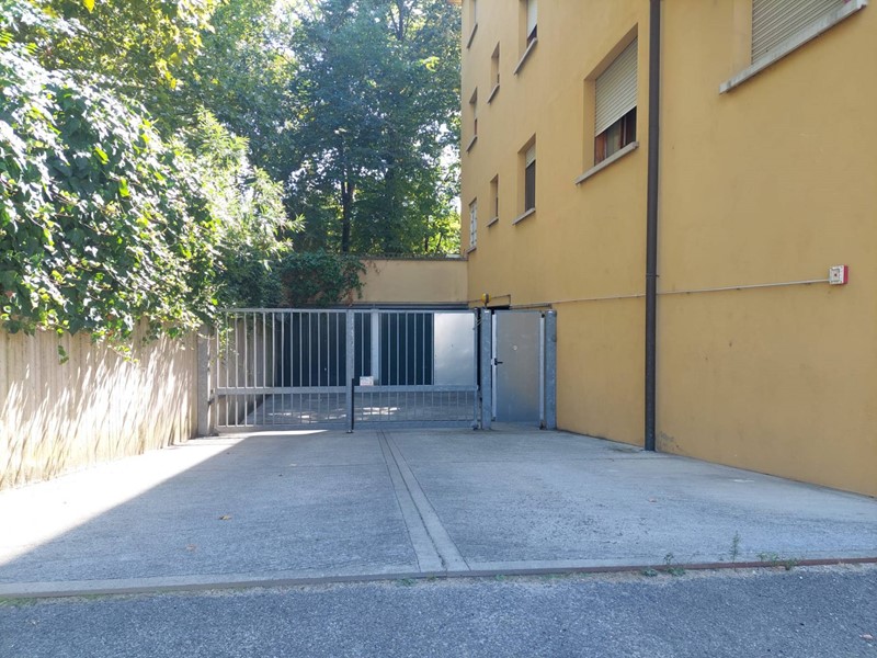 Box in Vendita a Bologna, 14'000&euro;, 13 m²