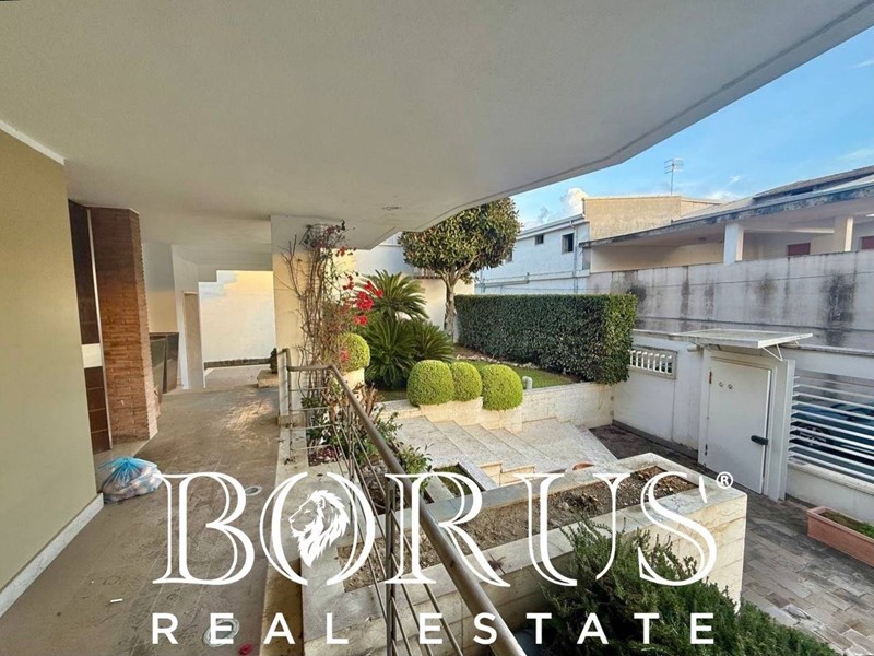 Villa in Vendita a Casapesenna, 1'000'000&euro;, 900 m²