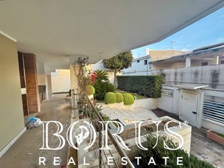 Villa in Vendita a Casapesenna, 1'000'000&euro;, 900 m²