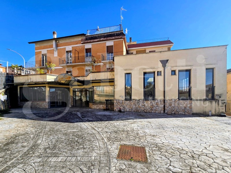 Attività commerciale in Vendita a Fiuggi, 247'500&euro;, 610 m²