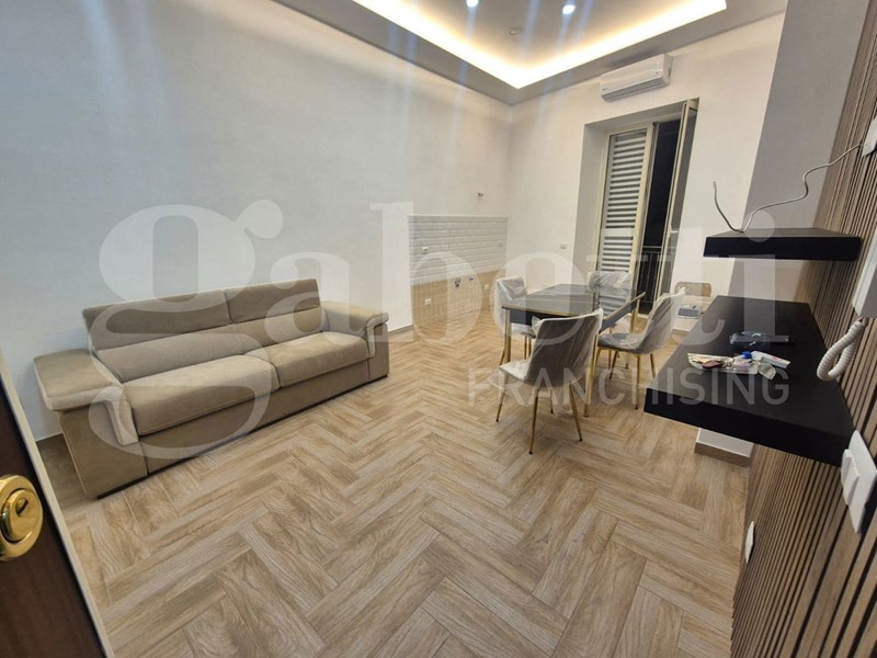 Bilocale in Affitto a Napoli, 800&euro;, 70 m²
