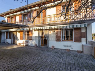Casa Indipendente in Vendita a Teglio Veneto, 145'000&euro;, 160 m², con Box