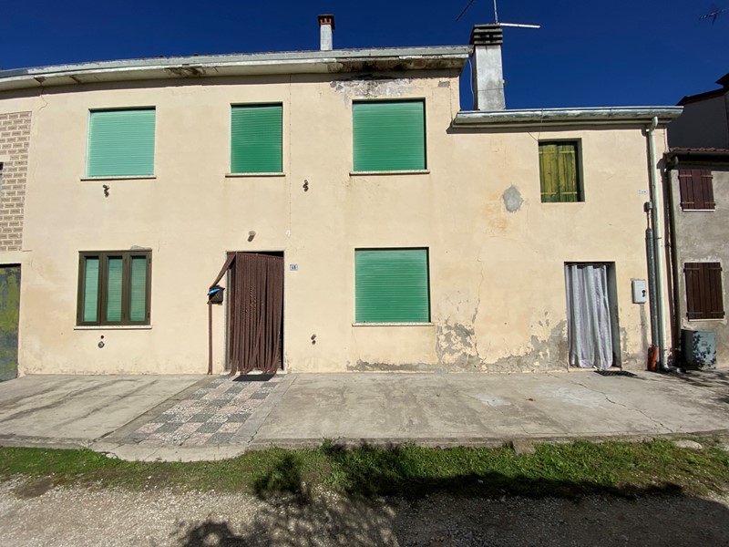 Casale in Vendita a Noventa Vicentina, 45'000&euro;, 100 m²