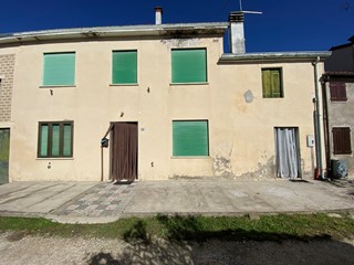 Casale in Vendita a Noventa Vicentina, 45'000&euro;, 100 m²
