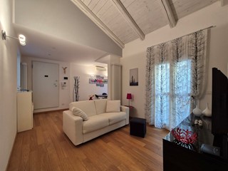 Bilocale in Affitto a Bologna, 1'700€, 95 m², arredato, con Box