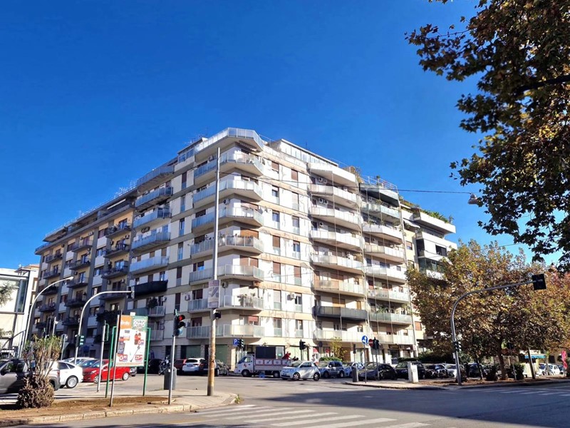 Appartamento in Vendita a Palermo, 295'000€, 150 m²
