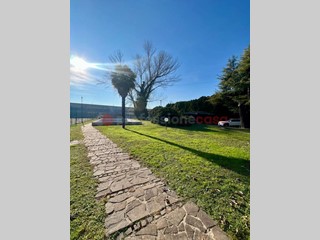 Villa in Vendita a Noventa Padovana, 680'000&euro;, 320 m², con Box