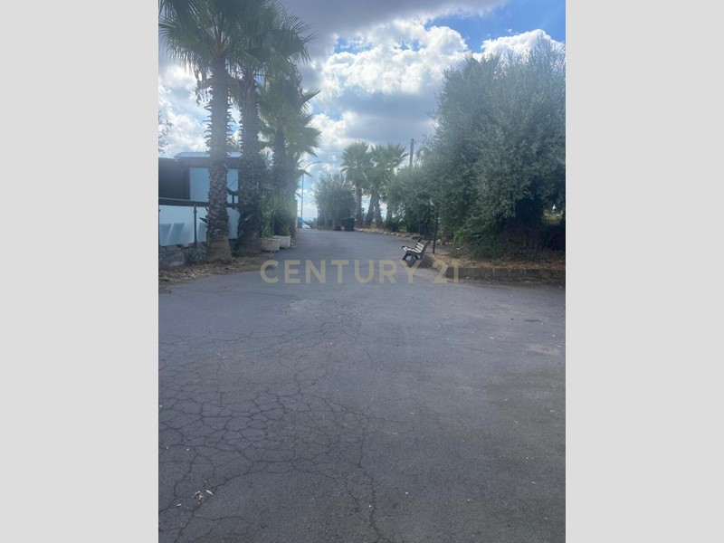 Attività commerciale in Vendita a Mascalucia, 110'000&euro;, , arredato