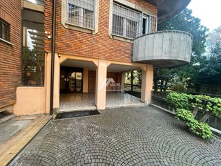 Trilocale in Vendita a Brescia, 146'000€, 107 m²