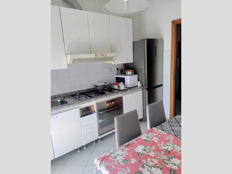 Appartamento in Vendita a Carrara, zona Bonascola, 230'000&euro;, 130 m², con Box